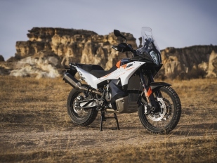 KTM 790 Adventure 2023: s přepracovaným motorem