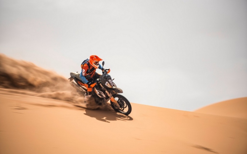 KTM 790 Adventure: enduro ve dvou verzích - 10 - 1 KTM 790 Adventure (15)