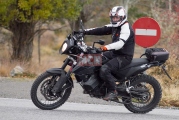1 KTM 790 Adventure spy3