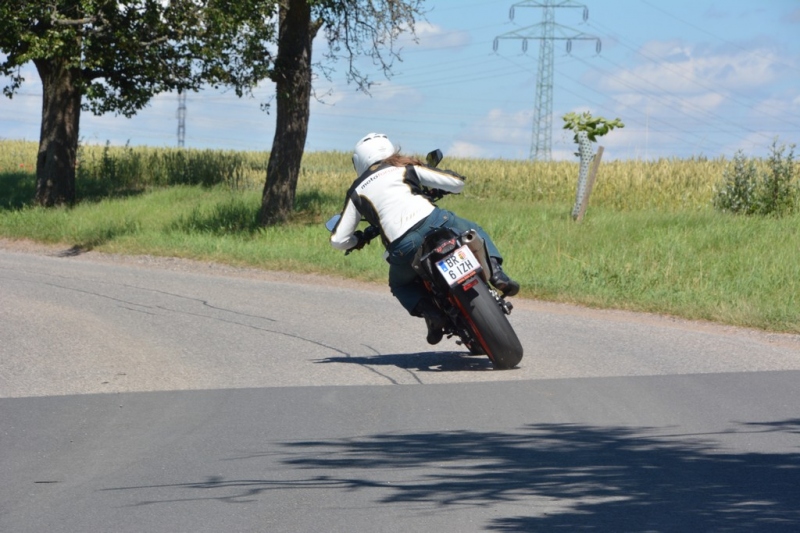 Test KTM 890 Duke R: nezkrotný vévoda - 17 - 1 KTM 890 Duke R test (16)