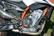 2 KTM 890 Duke R test (43)