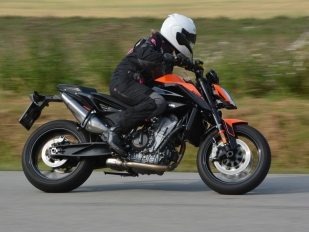 Test KTM 890 Duke: kde je další zatáčka? 