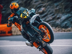 KTM 890 SMT: návrat supermota