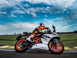KTM RC 390: špičkové náčiní