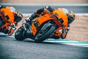 1 KTM RC 8C (1)