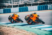 1 KTM RC 8C (8)