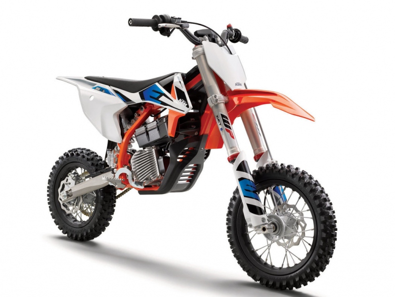 KTM SX-E 5: elektrická kroska pro děti - 1 - 1 KTM SX-E 5 elektricke enduro deti (9)