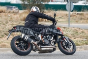1 KTM Super Duke R 2019 spy (5)