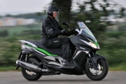 1 Kawasaki J 300 test01