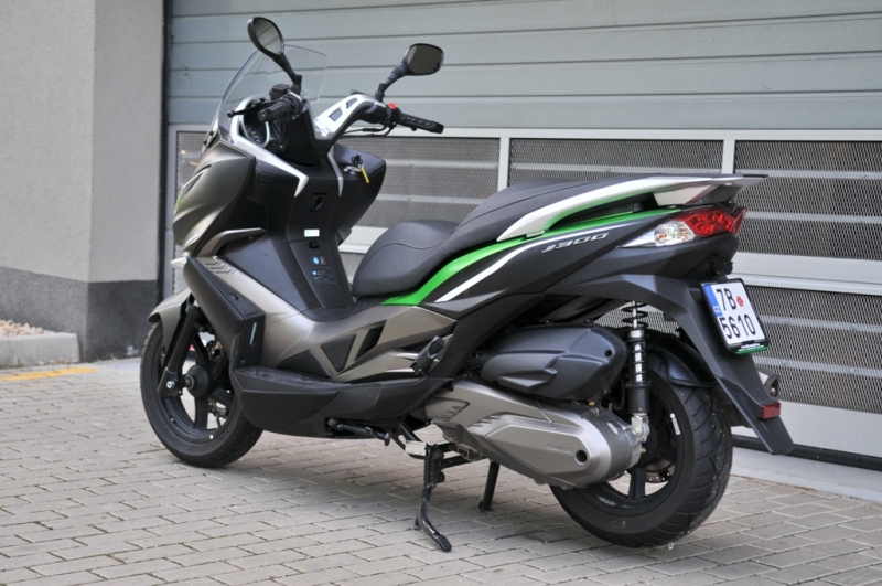 Test Kawasaki J 300: vzhled sportovce - 5 - 2 Kawasaki J 300 test19