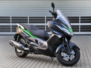 Test Kawasaki J 300: vzhled sportovce