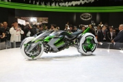 1 Kawasaki J koncept trikolky (2)