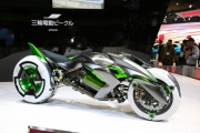 1 Kawasaki J koncept trikolky (4)