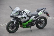 1 Kawasaki Ninja 7 Hybrid test (9)
