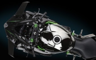 1 Kawasaki Ninja H2R01