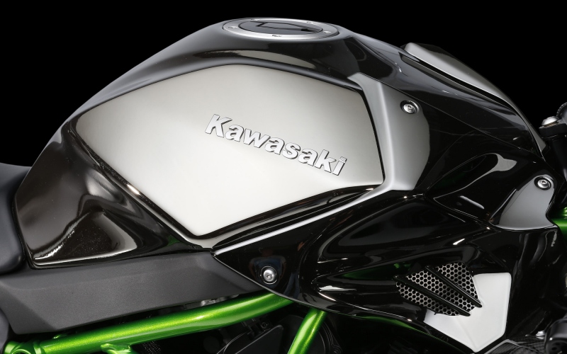 Kawasaki Ninja H2R: 300 koní pod sedlem - 7 - 1 Kawasaki Ninja H2R08