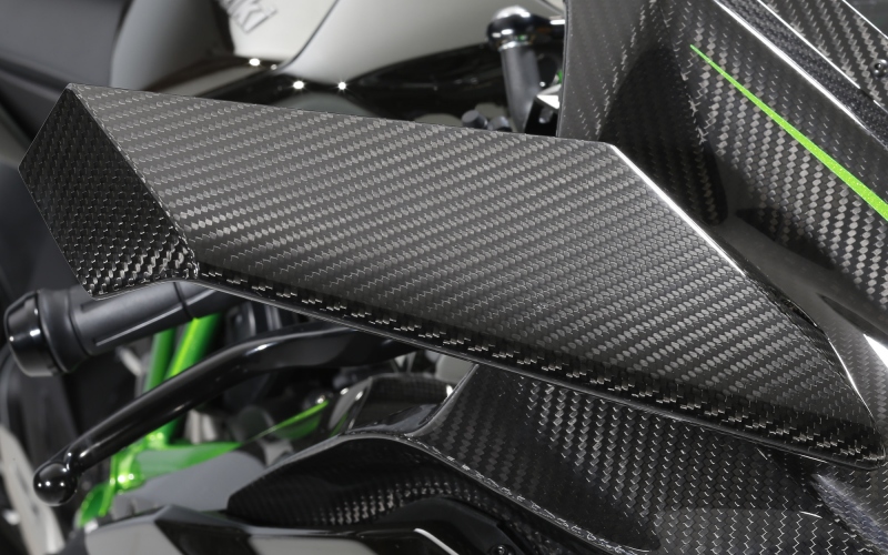 Kawasaki Ninja H2R: 300 koní pod sedlem - 12 - 2 Kawasaki Ninja H2R13