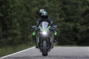 1 Kawasaki Ninja H2 SX 2022 (4)