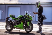 1 Kawasaki Ninja ZX-6R 2024 (4)