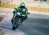 1 Kawasaki Ninja ZX 10 R 2018 (2)