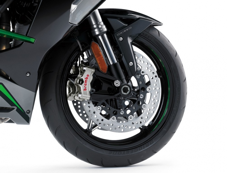 Kawasaki Versys 1000 a 1000 SE 2019: nový design - 24 - 1 Kawasaki Versys 1000 2019 (25)