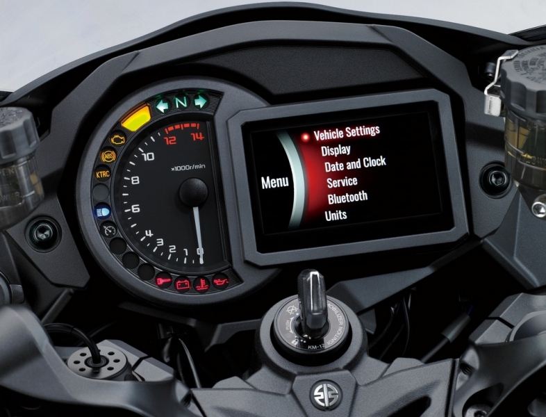 Kawasaki Versys 1000 a 1000 SE 2019: nový design - 25 - 1 Kawasaki Versys 1000 2019 (26)