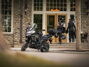 Kawasaki Versys 1100 2025: se silnějším motorem