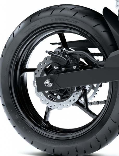 Kawasaki Z400: sportovní naháč pro mladé - 17 - 1 Kawasaki Z400 (17)