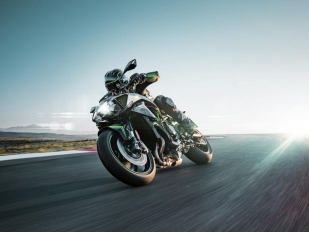 Kawasaki Z H2: extrémní naháč s kompresorem