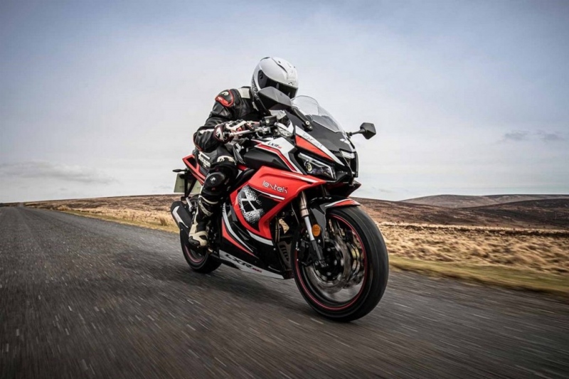 Lexmoto LXR 125: malá čínská malorážka - 8 - 1 Lexmoto LXR 125 (4)