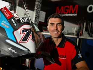 Budoucnost MGM Optical Express Racing a Mackenzieho ve WorldSBK nejistá