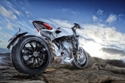 daimler MV-Agusta-Bruatle-800