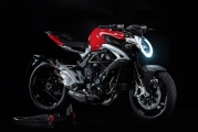 1 MV Agusta 800 2016 Brutale11