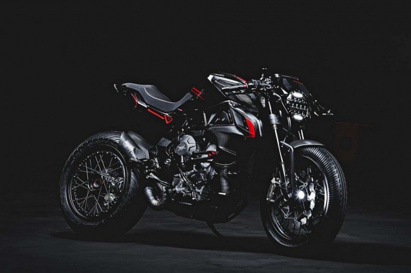 MV Agusta Dragster 800: limitovaná edice Blackout - 1 - 1 MV Agusta 800 Dragster Blackout13