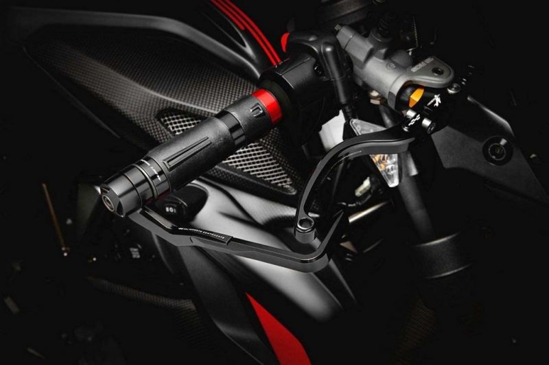 MV Agusta Dragster 800: limitovaná edice Blackout - 5 - 1 MV Agusta 800 Dragster Blackout6