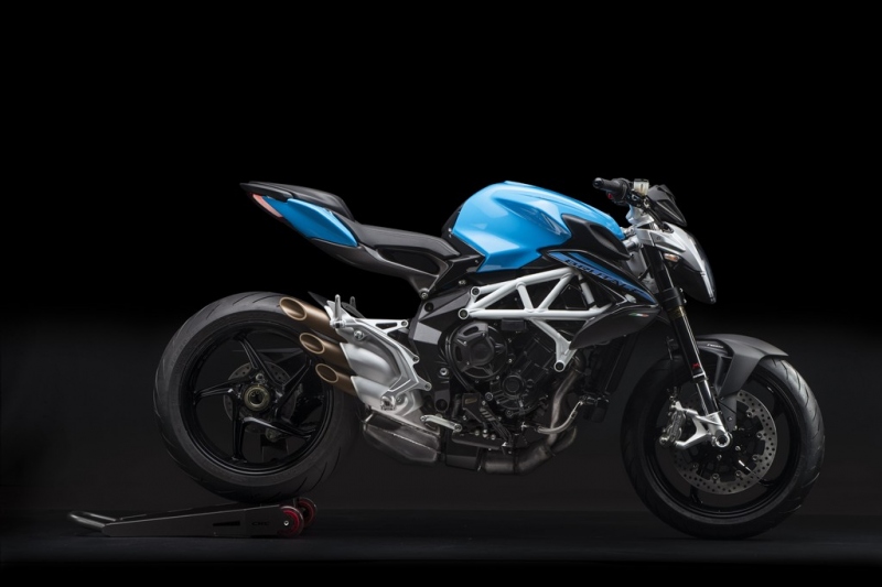 MV Agusta Brutale 800 a F3 675 pro majitele řidičského oprávnění A2 - 9 - 1 MV Agusta Brutale 800 35 kW (7)