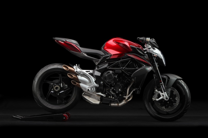 MV Agusta Brutale 800 a F3 675 pro majitele řidičského oprávnění A2 - 11 - 1 MV Agusta Brutale 800 35 kW (9)