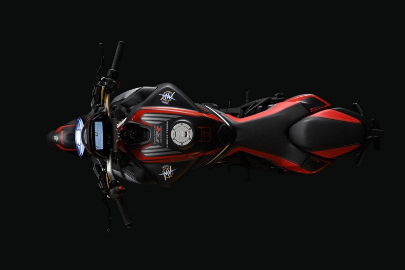 MV Agusta Brutale 800 RR Pirelli 2018: limitovaná edice - 6 - 1 MV Agusta Brutale 800 RR Pirelli (9)