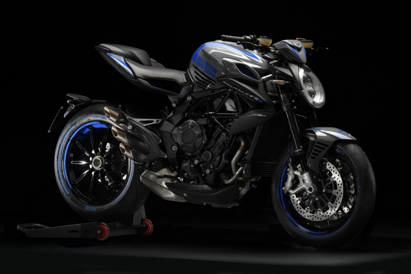 MV Agusta Brutale 800 RR Pirelli 2018: limitovaná edice - 1 - 1 MV Agusta Brutale 800 RR Pirelli (4)