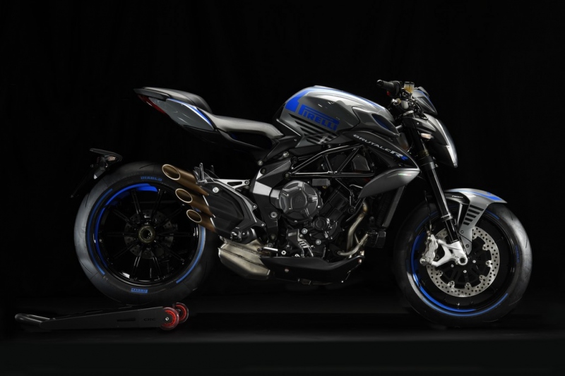 MV Agusta Brutale 800 RR Pirelli 2018: limitovaná edice - 2 - 1 MV Agusta Brutale 800 RR Pirelli (1)