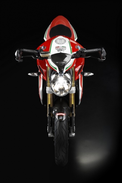 MV Agusta Dragster 800 RC: závodní replika - 9 - 1 MV Agusta Dragster 800 RC11