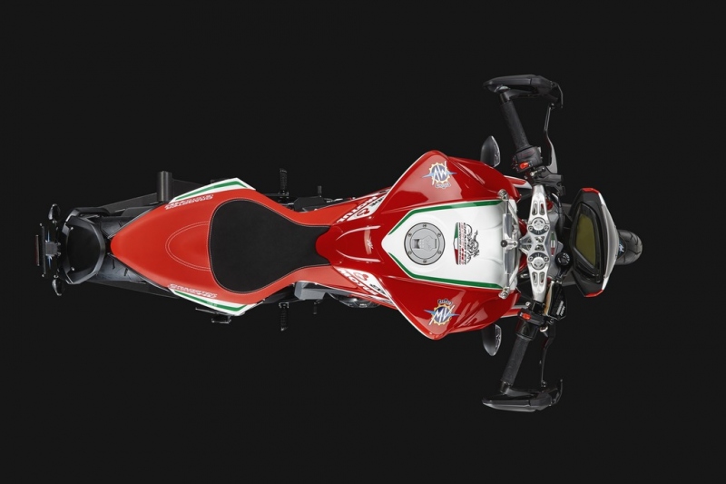 MV Agusta Dragster 800 RC: závodní replika - 10 - 1 MV Agusta Dragster 800 RC12