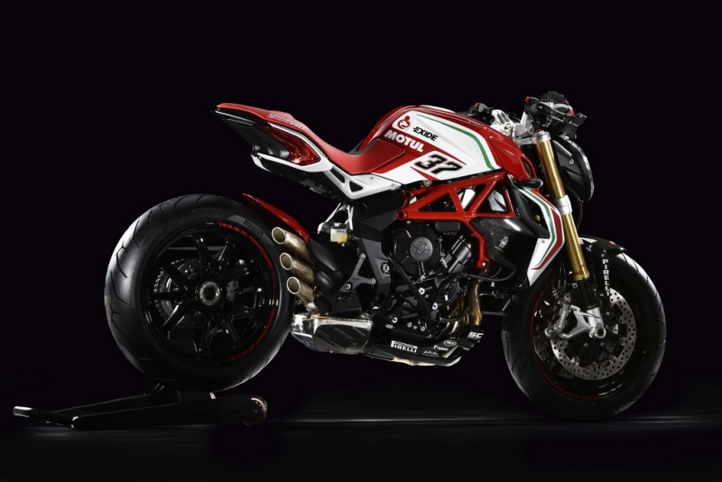MV Agusta Dragster 800 RC: závodní replika - 19 - 1 MV Agusta Dragster 800 RC20