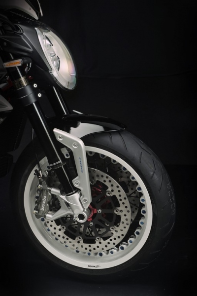MV Agusta Dragster 800 RR America: limitovaná edice - 8 - 1 MV Agusta Dragster 800 RR America (7)