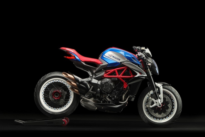 MV Agusta Dragster 800 RR America: limitovaná edice - 1 - 1 MV Agusta Dragster 800 RR America (3)