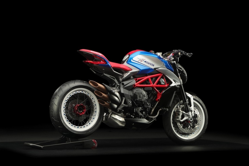 MV Agusta Dragster 800 RR America: limitovaná edice - 3 - 1 MV Agusta Dragster 800 RR America (5)