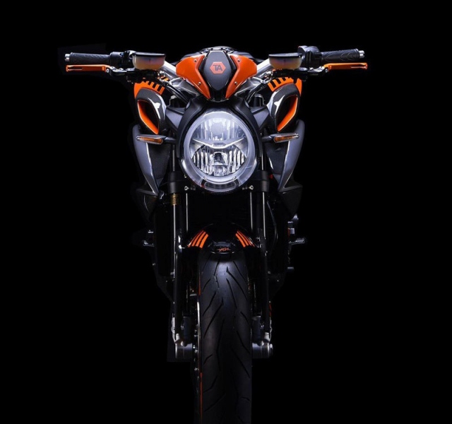 MV Agusta Dragster 800 RR: limitovaná edice TheArsenale - 3 - 1 MV Agusta Dragster 800 RR TheArsenale (4)