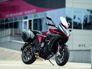 MV Agusta Turismo Veloce 800 Lusso SCS: s automatickou spojkou