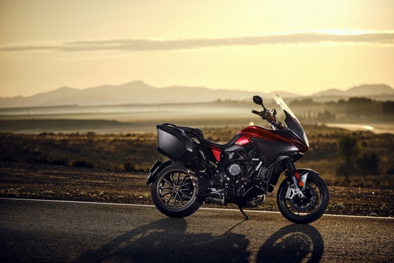 MV Agusta Turismo Veloce 800 2021: silnější a pohodlnější - 1 - 1 MV Agusta Turismo Veloce Lusso (9)