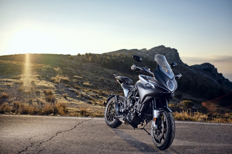 MV Agusta Turismo Veloce 800 2021: silnější a pohodlnější - 2 - 2 MV Agusta Turismo Veloce RC SCS (13)